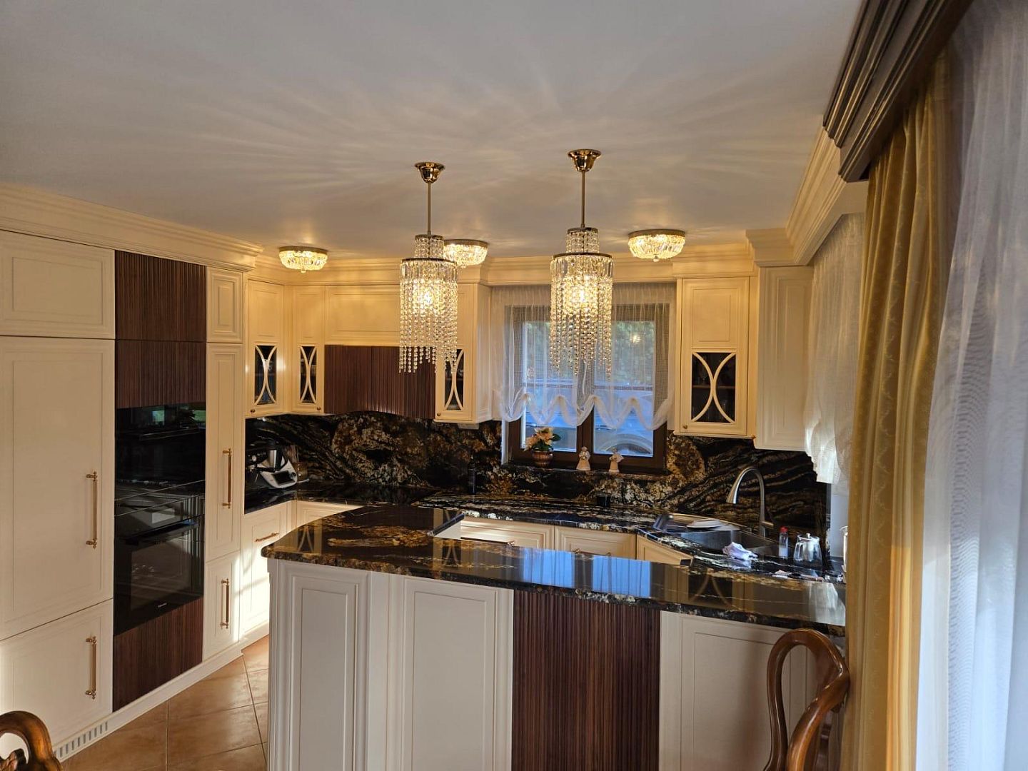 Vybavení interiéru - realizace 168