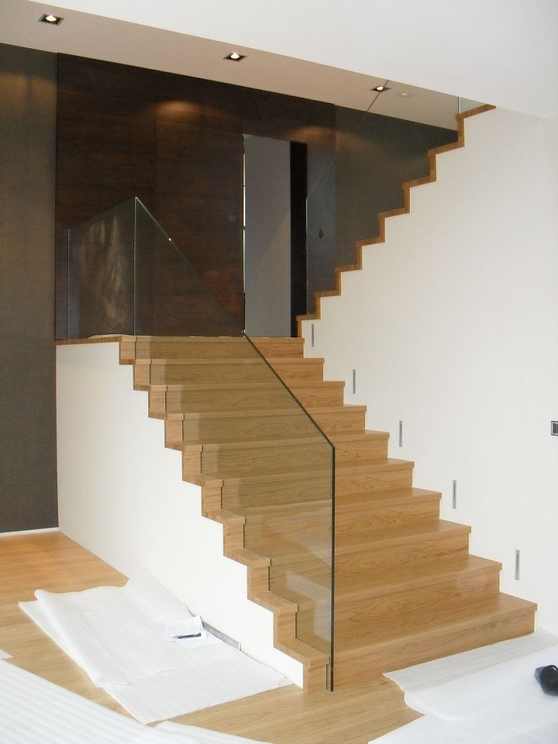 Celoskleněné zábradlí - realizace 19